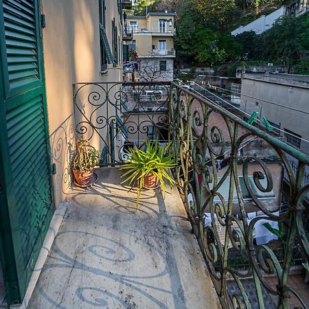 Appartamento Genova,400M Dal San Martino Bagian luar foto