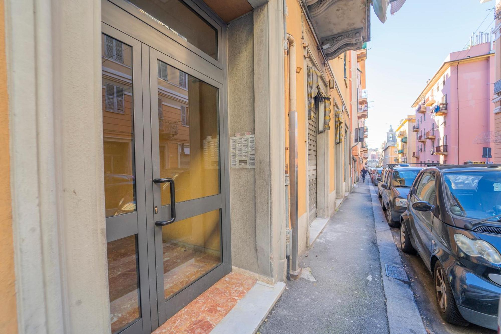 Appartamento Genova,400M Dal San Martino Bagian luar foto